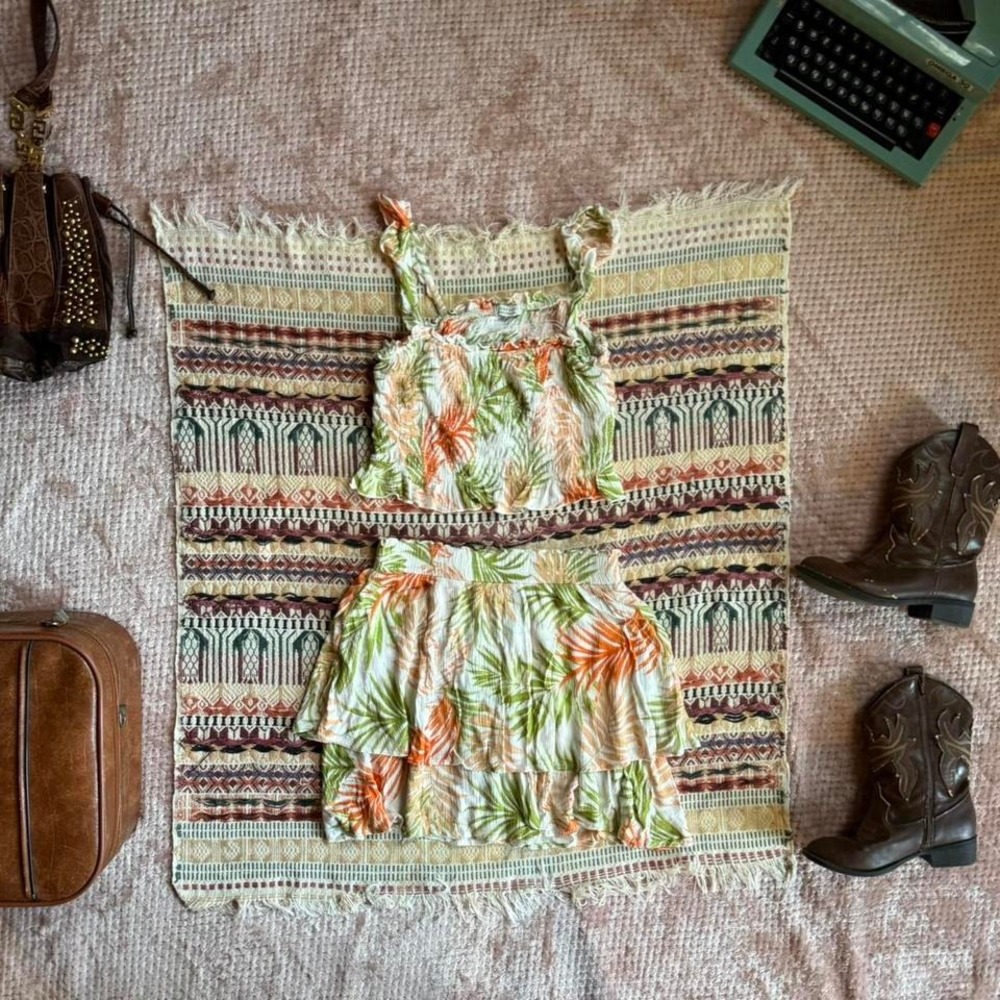 Paper Crane Tropical Summer Two Piece Set Size Medium Palm Leaf‎ Print
